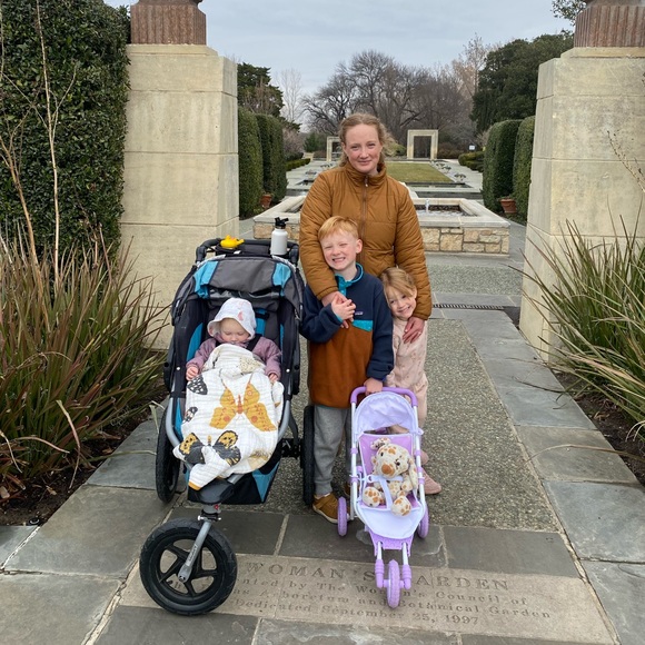 Hi, friend, Elise here! - Picture 2 of 2